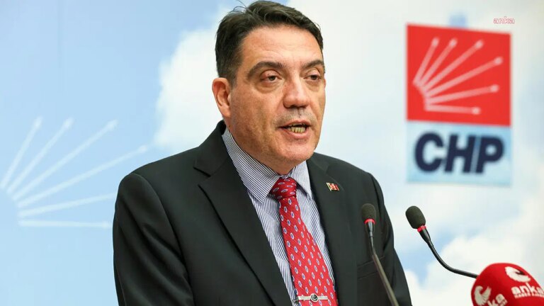 yanki-bagcioglu-iskenderunu-isaret-etti-soru-isaretleri-suruyor-KLjET7e4.jpg